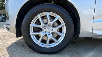 Volvo XC60 2.0 B4D Momentum 5dr AWD Geartronic
