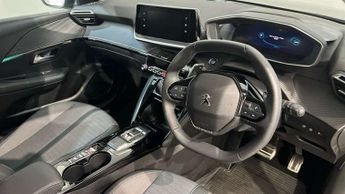 Peugeot 208 1.2 PureTech 100 Allure Premium + 5dr EAT8