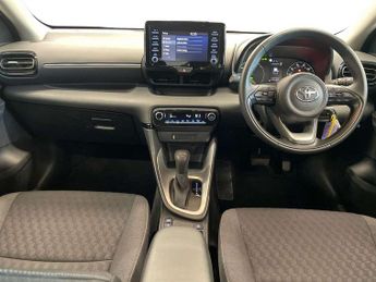 Toyota Yaris 1.5 Hybrid Icon 5dr CVT