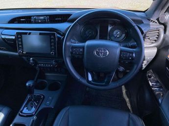 Toyota Hilux Invincible X D/Cab Pick Up 2.8 D-4D Auto