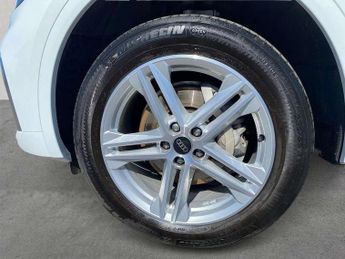 Audi Q5 40 TDI Quattro S Line 5dr S Tronic