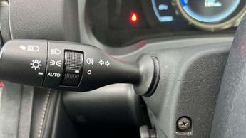 Lexus RC 300h 2.5 F-Sport 2dr CVT