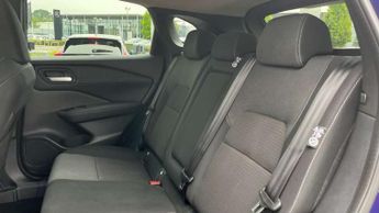 Nissan Qashqai 1.3 DiG-T MH N-Connecta 5dr