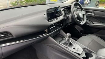 Nissan Qashqai 1.3 DiG-T MH N-Connecta 5dr