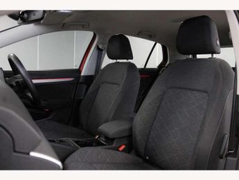 Volkswagen Golf 1.0 eTSI Life 5dr DSG