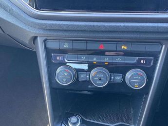 Volkswagen T-Roc 1.0 TSI SE 5dr