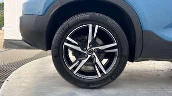 Volvo XC40 2.0 B3P Plus Dark 5dr Auto
