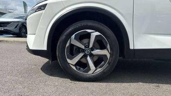 Nissan Qashqai 1.3 DiG-T MH N-Connecta 5dr