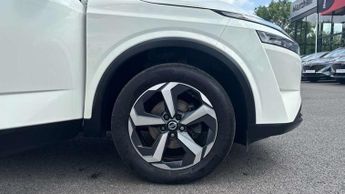 Nissan Qashqai 1.3 DiG-T MH N-Connecta 5dr