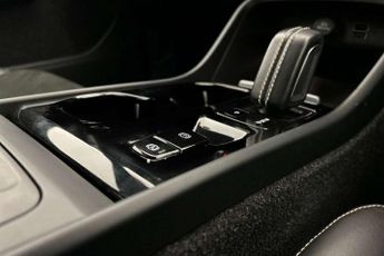Volvo XC40 1.5 T3 [163] R DESIGN 5dr Geartronic