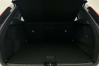 Volvo XC40 1.5 T3 [163] R DESIGN 5dr Geartronic