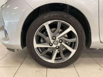 Toyota Yaris 1.5 Hybrid Y20 5dr CVT [Bi-tone]