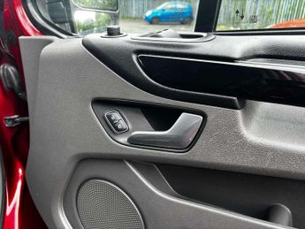 Ford Transit Custom 2.0 EcoBlue 130ps Low Roof Limited Van