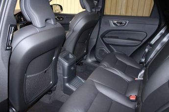 Volvo XC60 2.0 T6 [350] RC PHEV Plus Dark 5dr AWD Geartronic