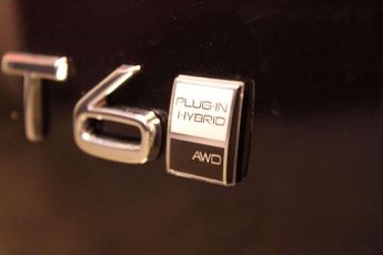 Volvo XC60 2.0 T6 [350] RC PHEV Plus Dark 5dr AWD Geartronic