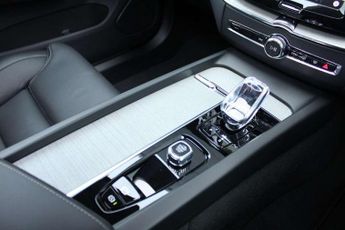 Volvo XC60 2.0 T8 [455] PHEV Ultra Bright 5dr AWD Geartronic