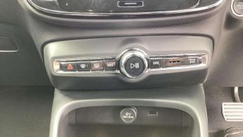 Volvo XC40 1.5 T3 [163] R DESIGN 5dr Geartronic