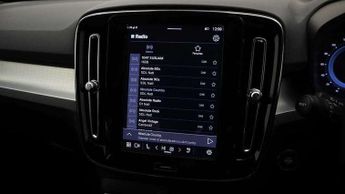 Volvo XC40 2.0 B3P Plus Dark 5dr Auto