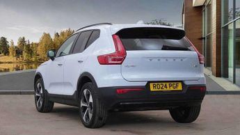 Volvo XC40 2.0 B3P Plus Dark 5dr Auto