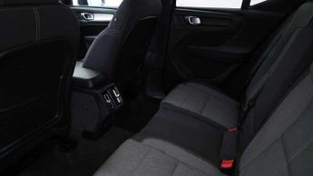 Volvo XC40 2.0 B3P Plus Dark 5dr Auto