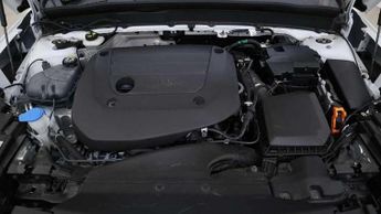 Volvo XC40 2.0 B3P Plus Dark 5dr Auto