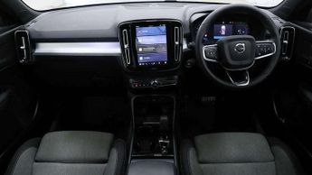 Volvo XC40 2.0 B3P Plus Dark 5dr Auto