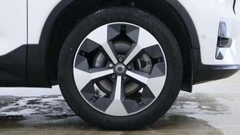 Volvo XC40 2.0 B3P Plus Dark 5dr Auto