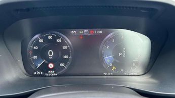Volvo XC40 2.0 T4 R DESIGN 5dr AWD Geartronic
