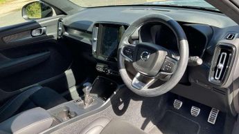 Volvo XC40 1.5 T3 [163] R DESIGN 5dr