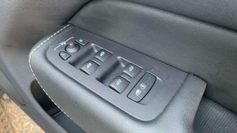 Volvo XC60 2.0 T8 [455] RC PHEV Ultimate Dark 5dr AWD Gtron