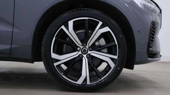Volvo XC60 2.0 T8 [455] RC PHEV Ultimate Dark 5dr AWD Gtron