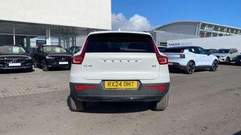 Volvo XC40 2.0 B3P Plus Dark 5dr Auto