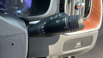 Volvo XC60 2.0 B5P Ultimate Dark 5dr AWD Geartronic