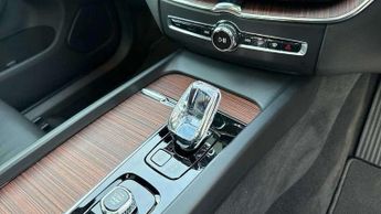 Volvo XC60 2.0 B5P Ultimate Dark 5dr AWD Geartronic