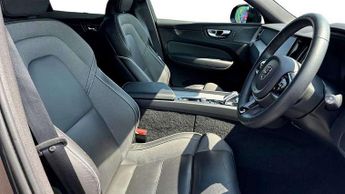 Volvo XC60 2.0 B4D Plus Dark 5dr AWD Geartronic