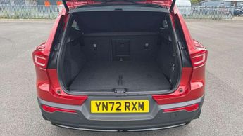 Volvo XC40 2.0 B4P Ultimate Dark 5dr Auto