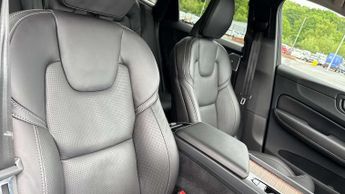 Volvo XC60 2.0 B5P Ultimate Dark 5dr AWD Geartronic