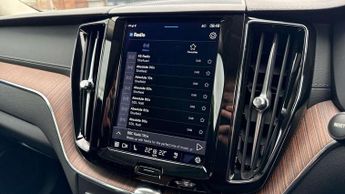 Volvo XC60 2.0 B5P Ultimate Dark 5dr AWD Geartronic