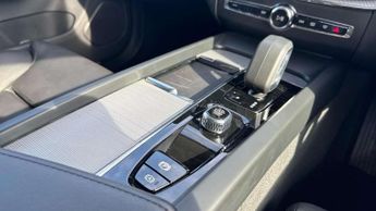 Volvo XC60 2.0 B5P Plus Dark 5dr AWD Geartronic