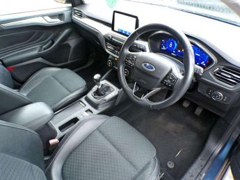 Ford Focus 1.0 EcoBoost Hybrid mHEV 125 Titanium X Ed 5dr