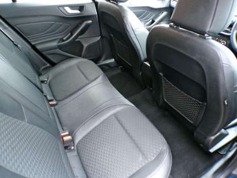 Ford Focus 1.0 EcoBoost Hybrid mHEV 125 Titanium X Ed 5dr