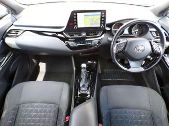 Toyota C-HR 1.8 Hybrid Design 5dr CVT