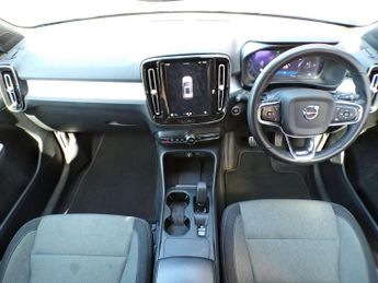 Volvo XC40 2.0 B3P Core 5dr Auto