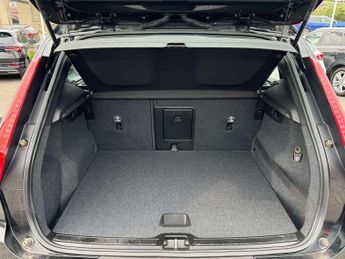 Volvo XC40 1.5 T3 [163] Momentum Pro 5dr Geartronic