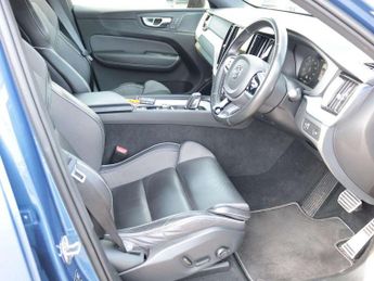 Volvo XC60 2.0 B5D R DESIGN Pro 5dr AWD Geartronic