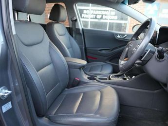 Hyundai IONIQ 1.6 GDi Hybrid Premium SE 5dr DCT