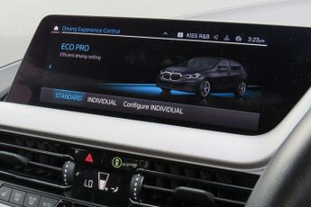 BMW 1 Series 118i [136] SE 5dr Step Auto [Live Cockpit Pro]