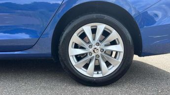 Skoda Superb Estate 2.0 TDI SE Technology 5dr DSG