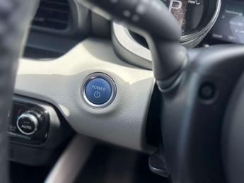 Toyota Yaris 1.5 Hybrid Excel 5dr CVT