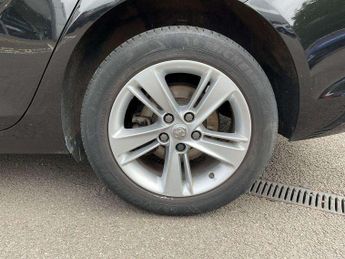 Vauxhall Insignia 1.5 Turbo D SE Nav 5dr